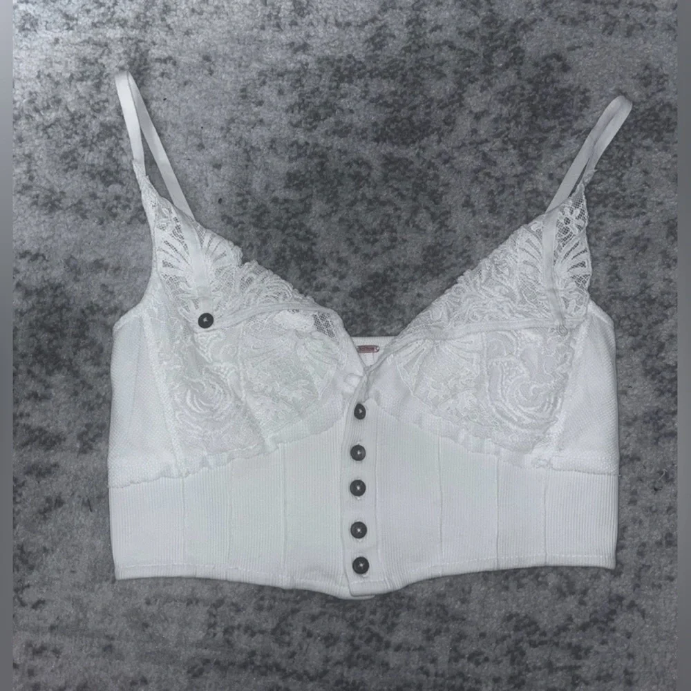 NWT Free people White button down cropped tank top Size: Medium - Picture 2 of 8